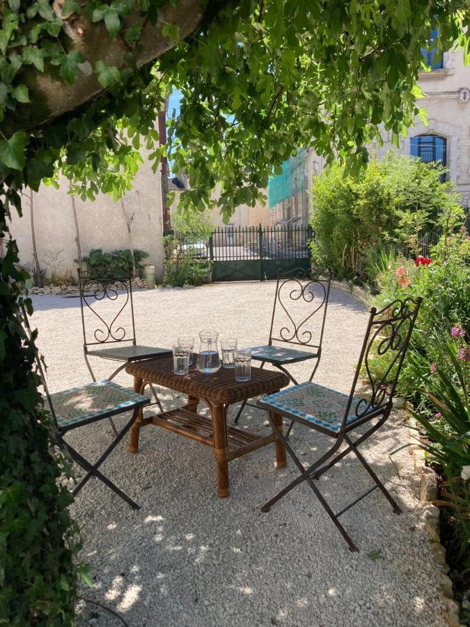 No12 Bed and Breakfast Mansle-les-Fontaines Buitenkant foto