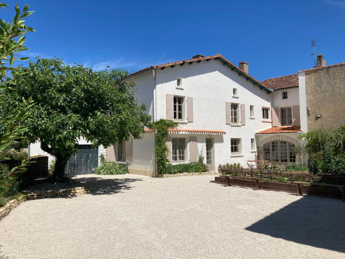No12 Bed and Breakfast Mansle-les-Fontaines Buitenkant foto