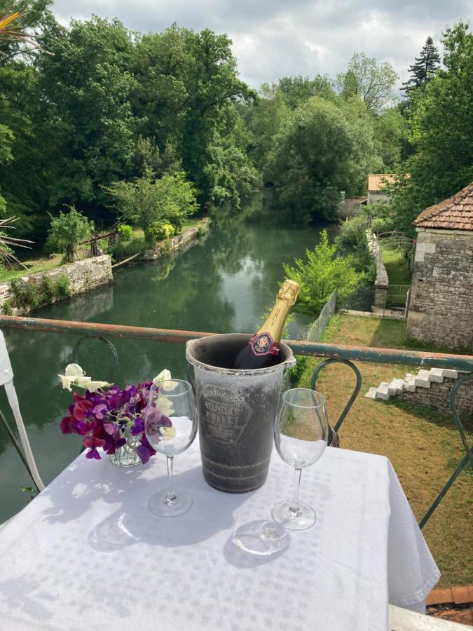 No12 Bed and Breakfast Mansle-les-Fontaines Buitenkant foto