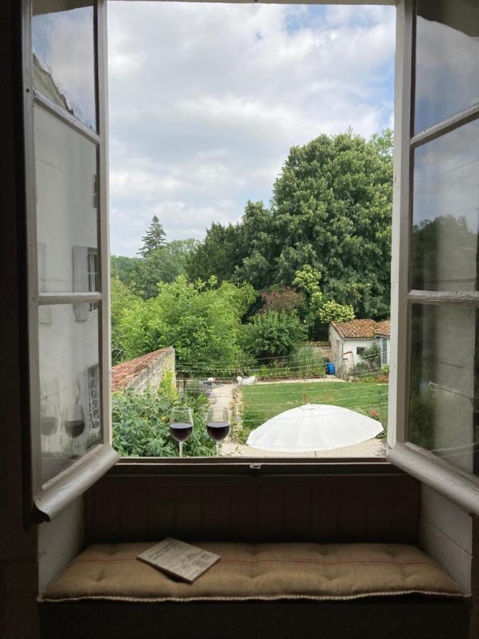 No12 Bed and Breakfast Mansle-les-Fontaines Buitenkant foto